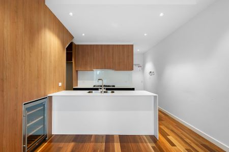 Two-bedroom two bathroom townhouse in wanted locale - Photo 4