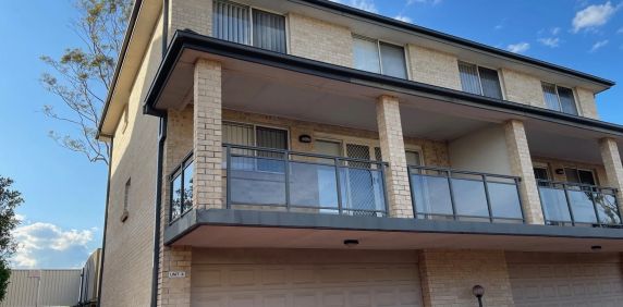 Renovated 3 Bedroom Townhouse with Scenic District Views - Photo 2