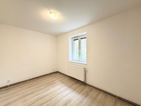 Pronájem bytu 3+1 78 m2 - Fotografie 2