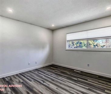 UPPER 9432 150 Avenue Northwest - Photo 5