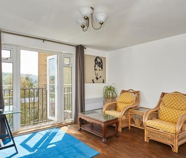 3 bedroom apartment to rent - Photo 2