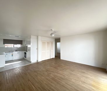 Ground Floor Unit on Chevron Island - Photo 1