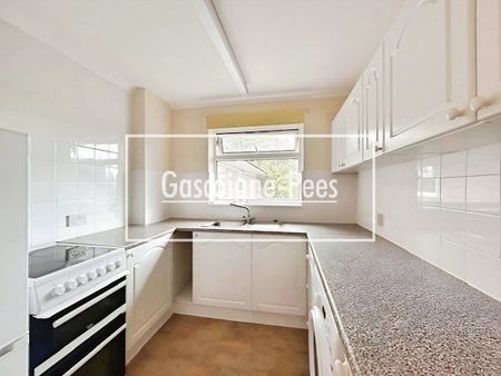 ., Stephens Road, Tadley - Photo 3