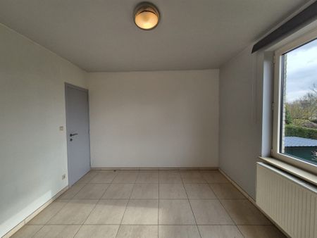 Rustig gelegen appartement met terras en staanplaats. - Photo 2