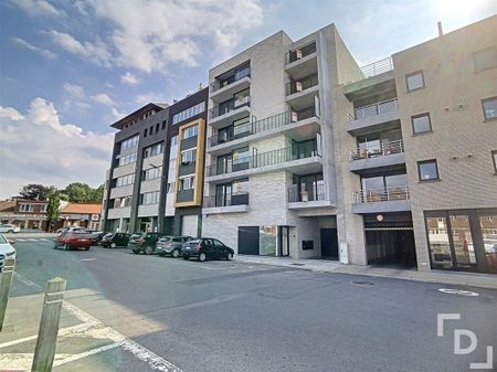 Appartement met ingebouwde kasten en parkeerplaats in Ieper. - Foto 5