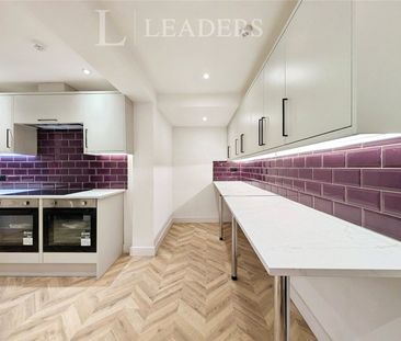 studio to rent Shinwell Walk, Henderson Road, Crawley, West Sussex,... - Photo 4