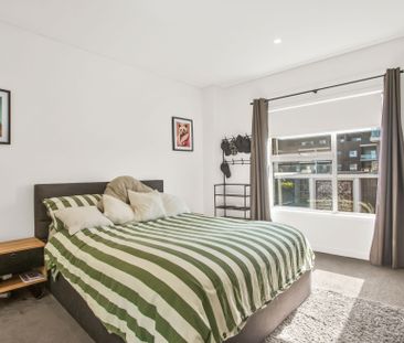 Apartment Living - Photo 2