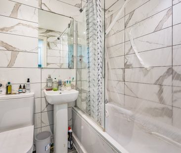 Cranes Park, Surbiton, KT5 - Photo 4