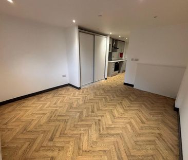 Studio to rent - Photo 3