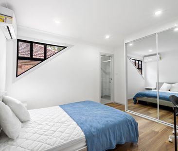 Petersham - Photo 2