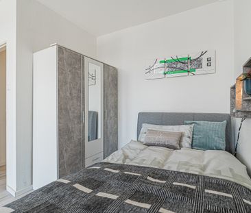 City-Residence: Schön möbliertes Apartment mit Balkon und Blick auf... - Photo 1