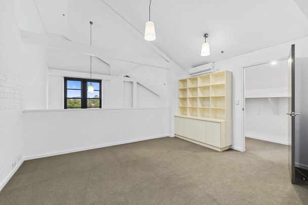 SPACIOUS WAREHOUSE STYLE LIVING IN 'WARATAH MILLS' - Photo 1