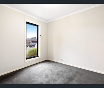 Fresh, Modern and Ready to Move In! APPLICATIONS NOW OPEN - Photo 3