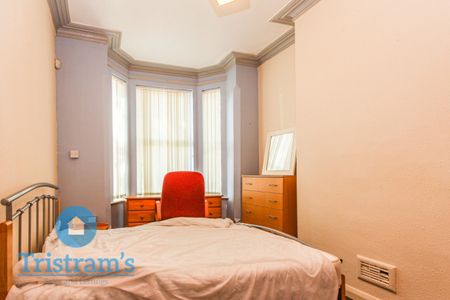 5 bed Mid Terraced House for Rent - Photo 4
