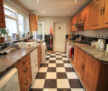 5 bedroom terraced house to rent - Photo 1