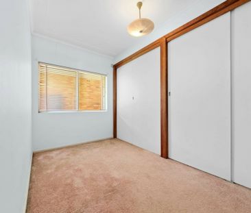 Fantastic Two-Bedroom Villa in Prime Gosford Location - Photo 1