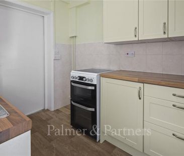 3 bedroom terraced house to rent - Photo 6