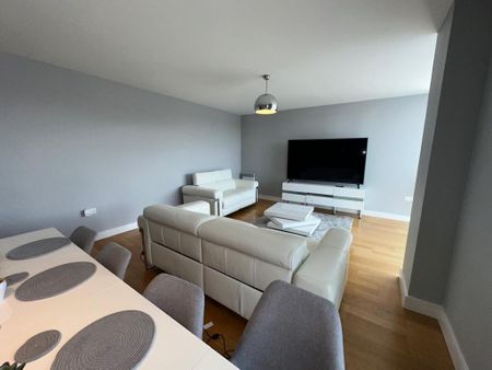 2 bedroom apartment to rent - Photo 3