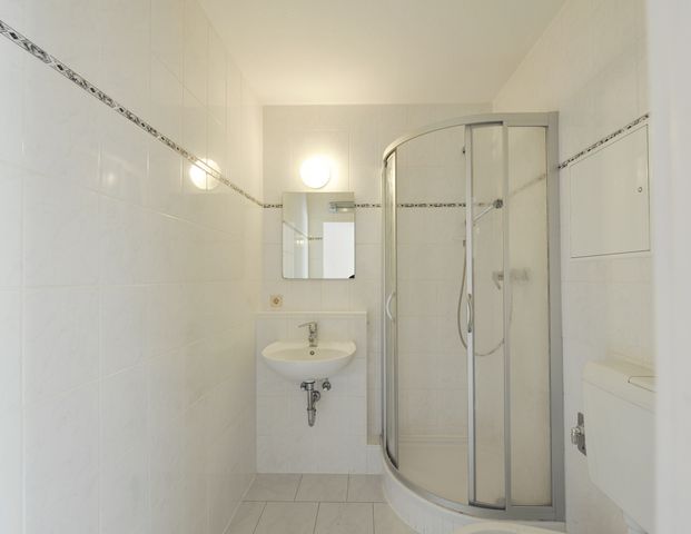 1-RW mit Dusche, Balkon und Aufzug für Studenten und Azubis! - Foto 1