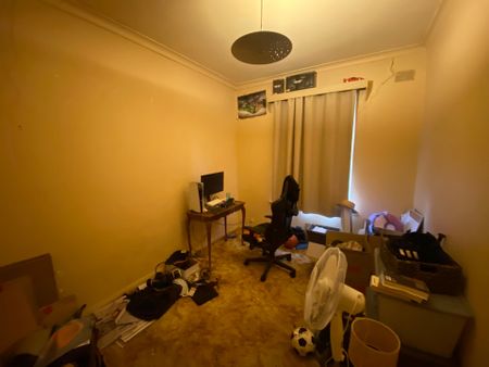 3 Bedroom Family Home in Fantastic Location! - Photo 3