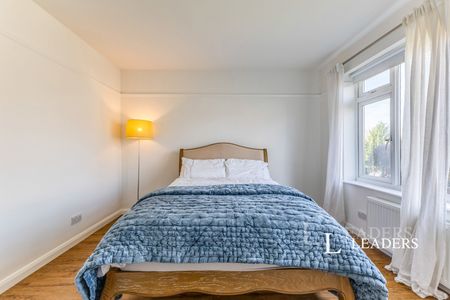 2 bedroom maisonette to rent Minchin Close, Leatherhead, Surrey, KT22 - Photo 5