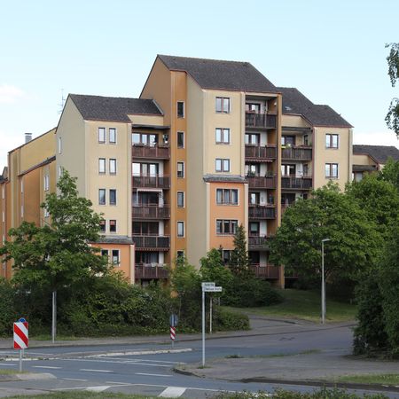 Geräumige 2-Zimmer-Wohnung mit Loggia // 3.OG links - Foto 5