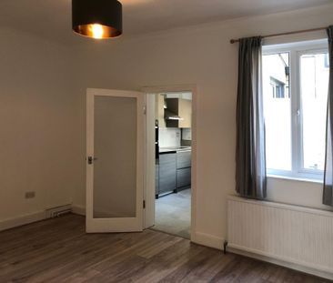 2 Bed Semi-Detached House, Abbey Road, CR0 - Photo 3