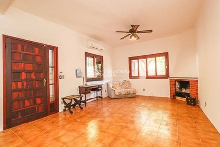 Casa com 3 quartos e 270m² para alugar em Petrópolis, Porto Alegre. - Photo 3