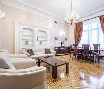 Apartament przy Łazienkach Królewskich- Al. Róż - Photo 1