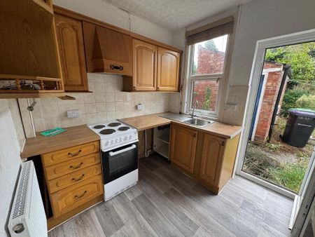 3 bedroom terraced house to rent - Photo 5