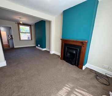 2 bedroom terraced house to rent - Photo 2