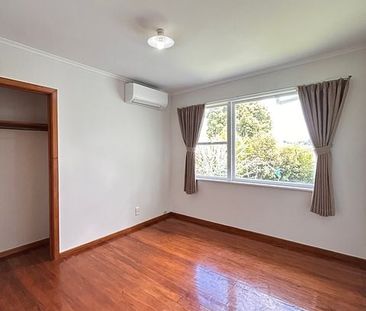 Spacious 5BR Hillcrest Haven w/ Views - Photo 1