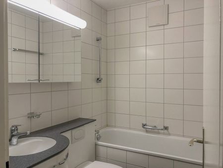 2.5 Zimmer, 60 m², 1. Stock - Photo 3