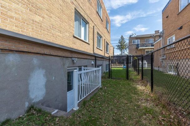 8867 Rue de Provence, H1R 2W2, H1R 2W2, Montréal - Photo 1