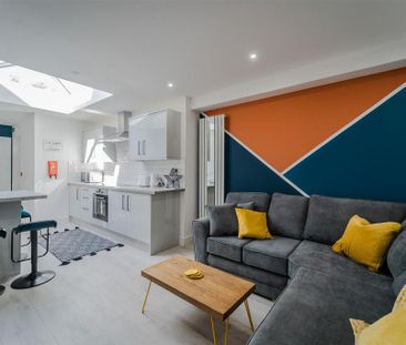 1 bedroom in a house share to rent - Photo 2
