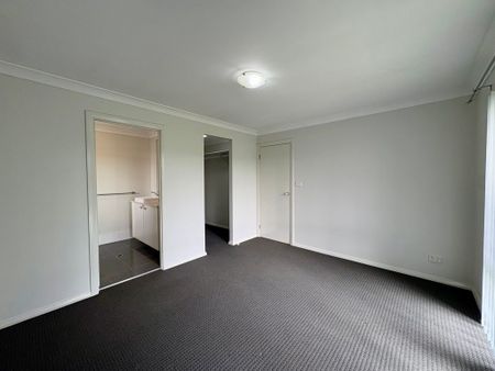 38 Les Circuit, Gillieston Heights - Photo 2