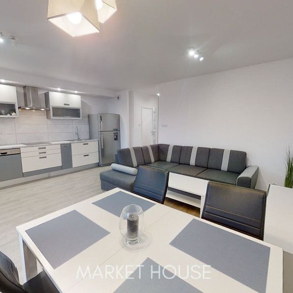 Dobry standard! 3 pokoje, klimatyzacja, parking - Photo 1