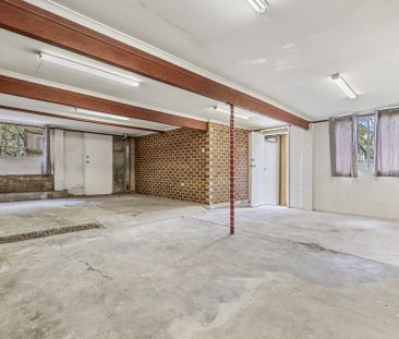 Spacious House Located on Quiet Greens Road - Photo 4