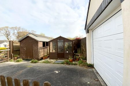3 bedroom detached bungalow to rent - Photo 3