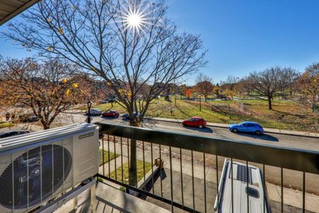 Appartement à louer - Montréal (Ahuntsic-Cartierville) (Ahuntsic Centre) - Photo 4