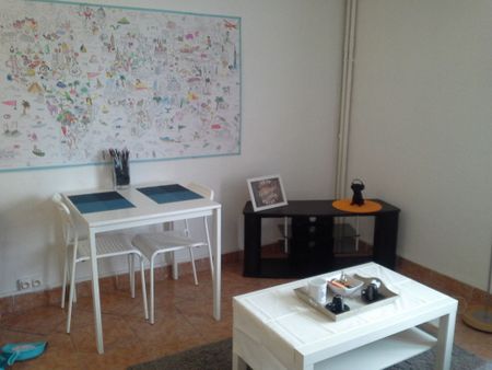 Location Appartement 1 pièce 30m² AIX EN PROVENCE 13100 - Photo 3