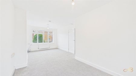 2 bedroom end of terrace house to rent - Photo 3