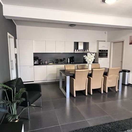 Appartement te huur - Photo 1