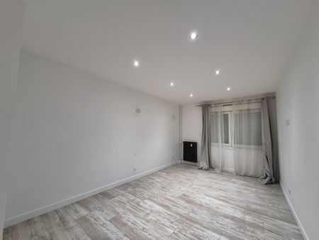 Location Appartement 2 pièces 47m² TOURCOING 59200 - Photo 5