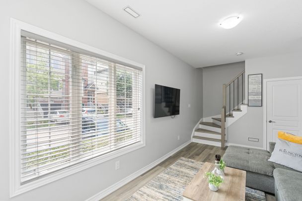 For Lease - 1401 Plains Road Unit# 92, Burlington, Ontario - Photo 1