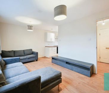 4 bedroom terraced house to rent - Photo 2