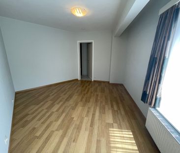 Appartement met twee slaapkamers op wandelafstand van de grote mark... - Photo 1