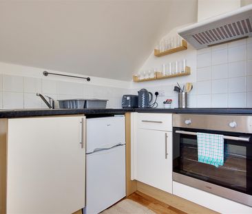 Flat 6, Primerose, Bournemouth, BH3 - Photo 5