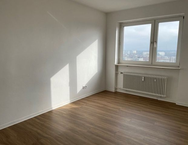 Helle 2-Zimmerwohnung mit Weitblick - Foto 1