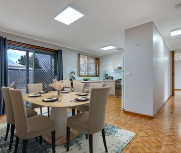 Welcome Home: A Haven for Family, Fun, and Freedom! 56 Yarcombe Cre... - Photo 3
